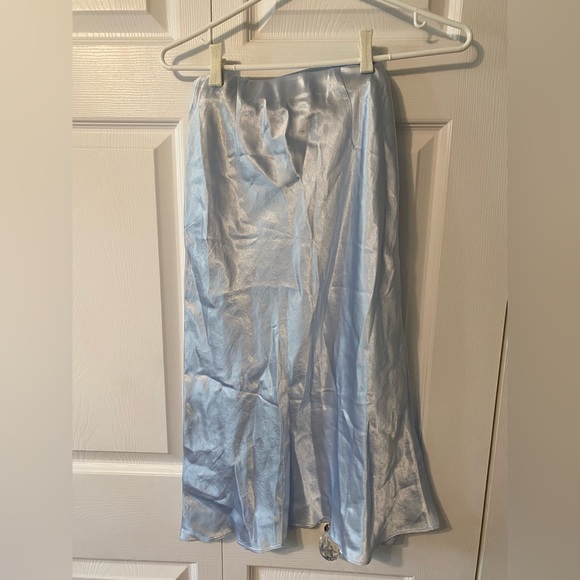 Aritzia Babaton Glimmer Slip Skirt New With Tags - Picture 3 of 5